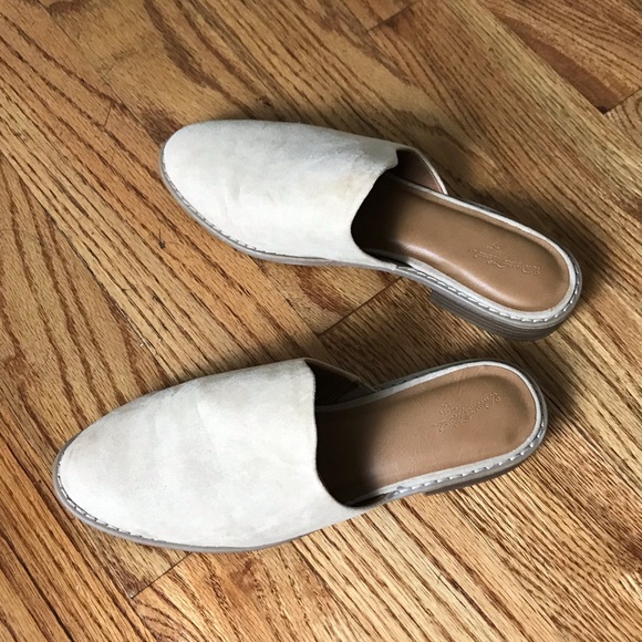 Universal Thread Shoes - Tan Faux Suede Mule